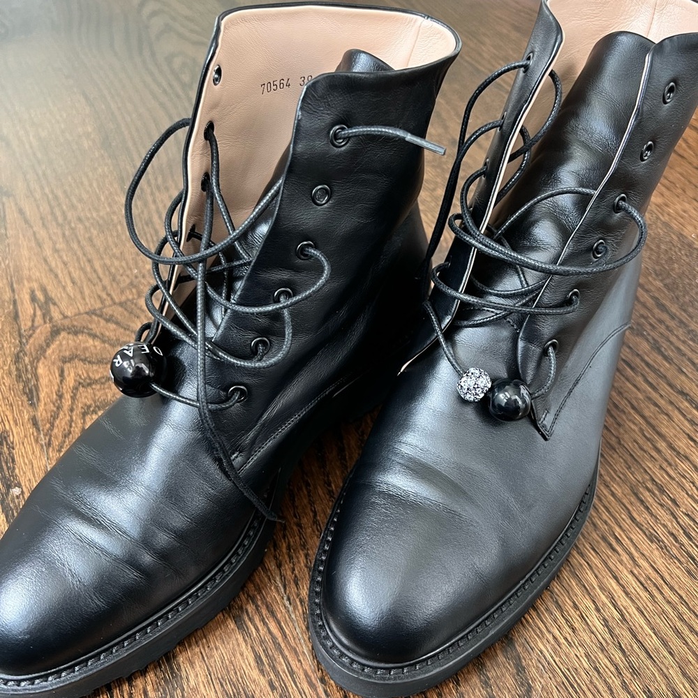 Dear Frances boots, like new, worn once. No box.